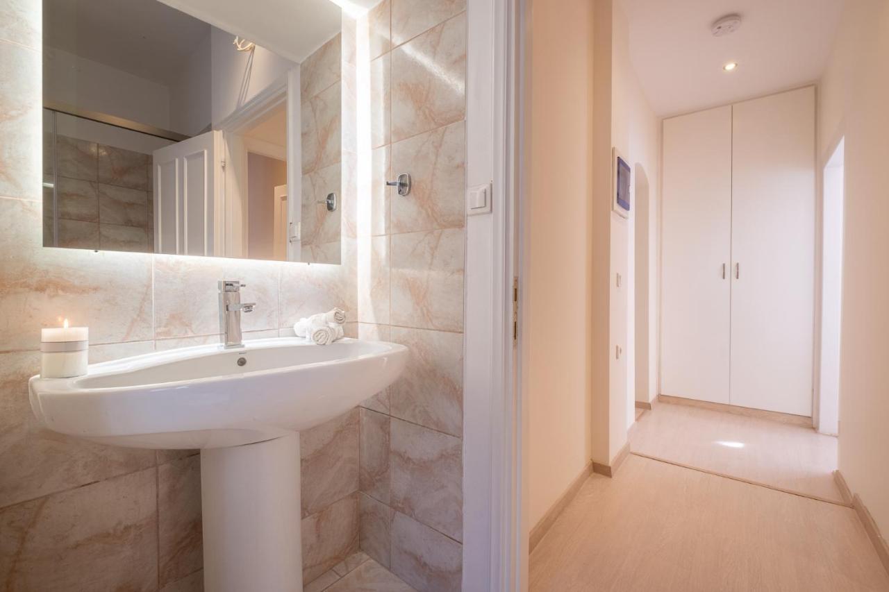 Nadiona Suites Red & Cream Corfu  المظهر الخارجي الصورة