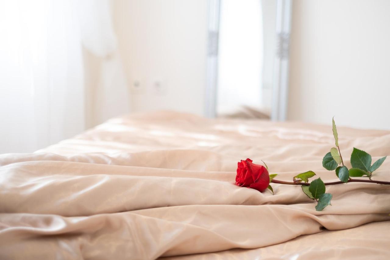 Nadiona Suites Red & Cream Corfu  المظهر الخارجي الصورة