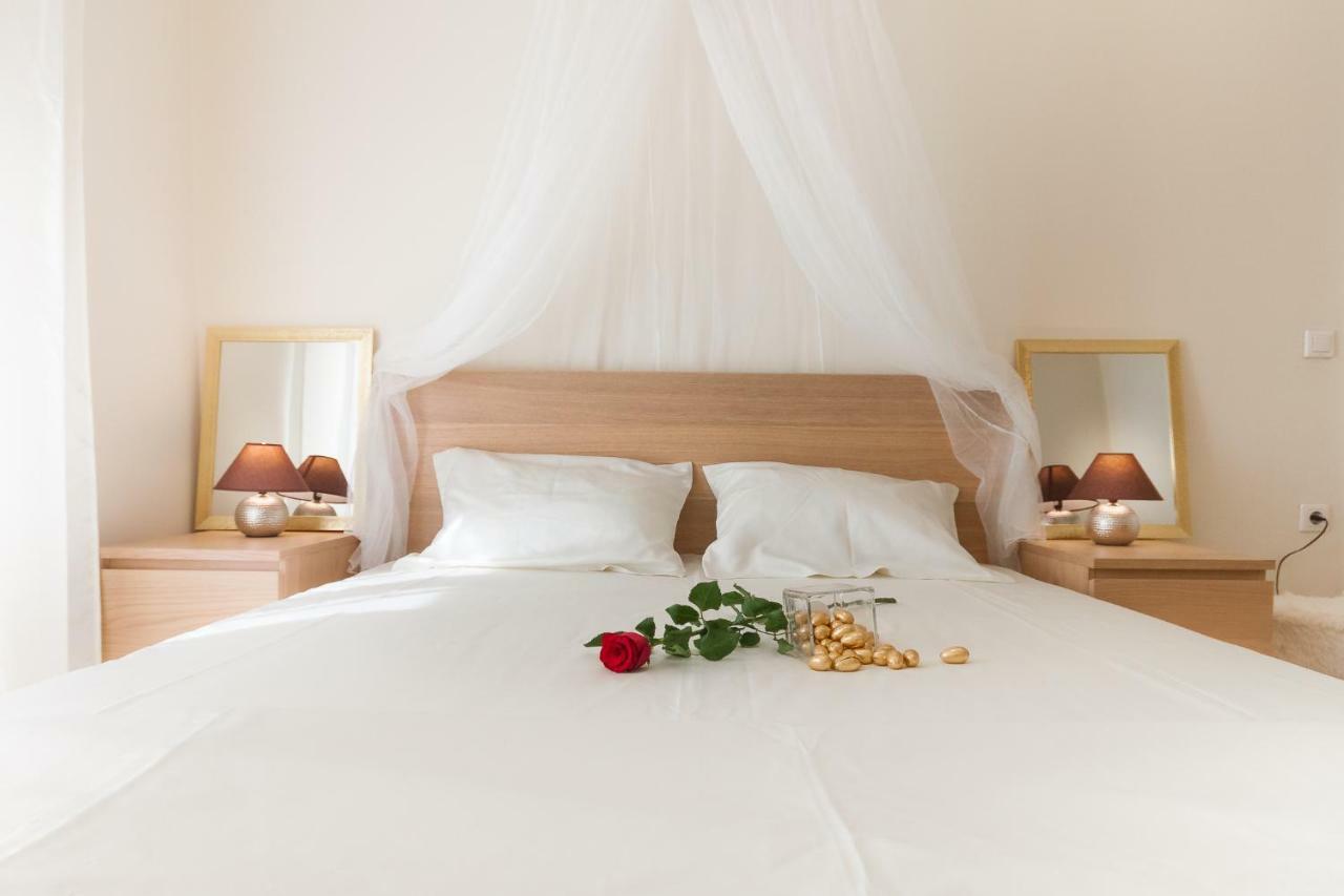Nadiona Suites Red & Cream Corfu  المظهر الخارجي الصورة