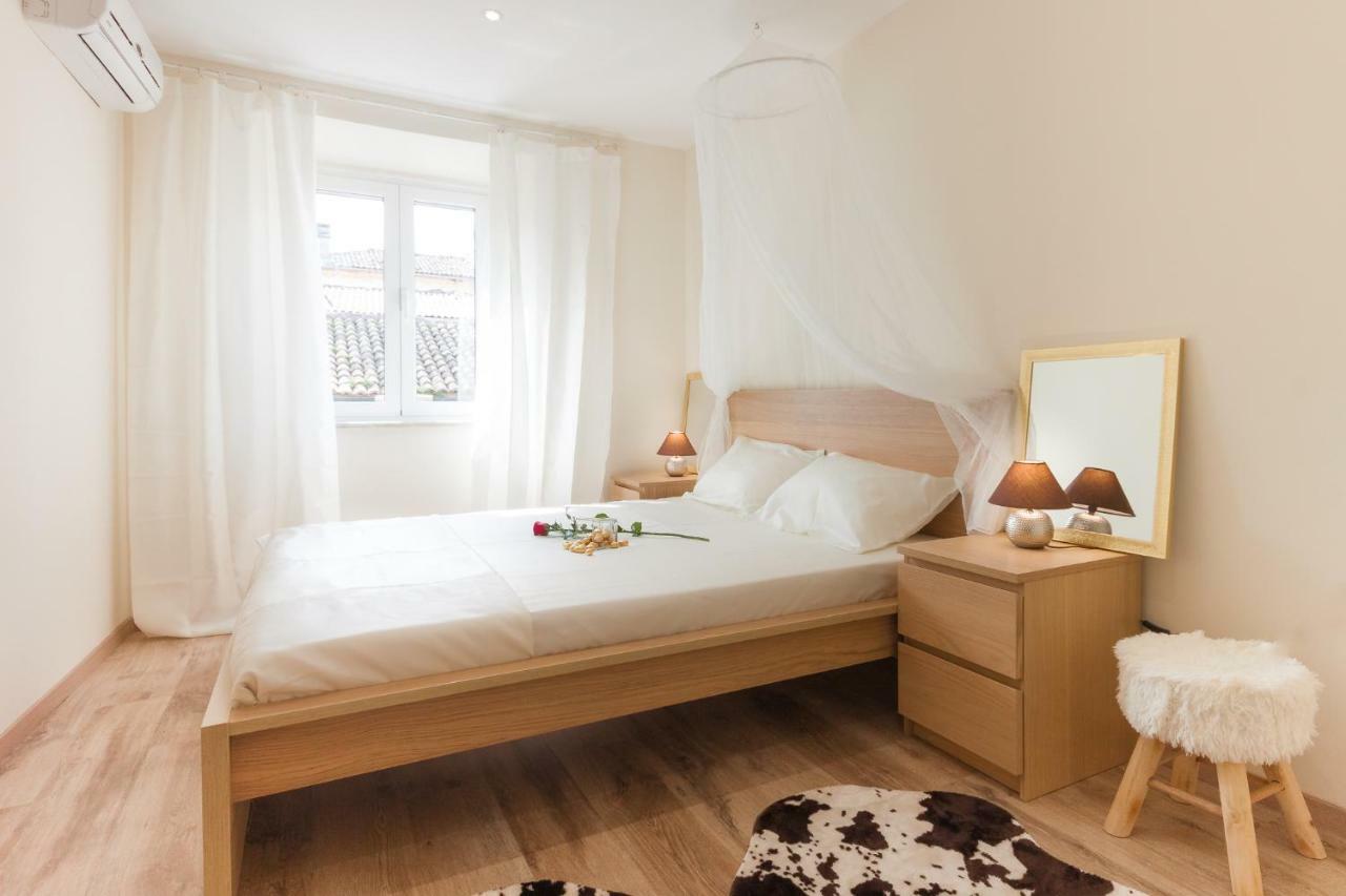 Nadiona Suites Red & Cream Corfu  المظهر الخارجي الصورة
